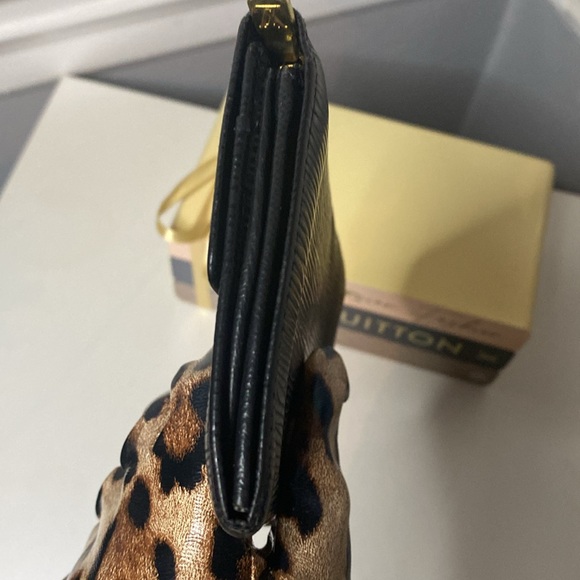 Black Louis Vuitton Epi Textured Leather long Wallet EUC - Picture 16 of 17